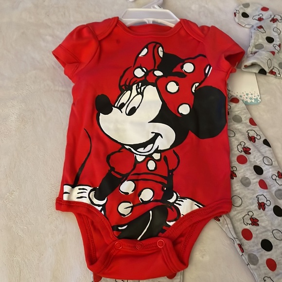Minnie Mouse Disney outfit - Picture 3 of 7
